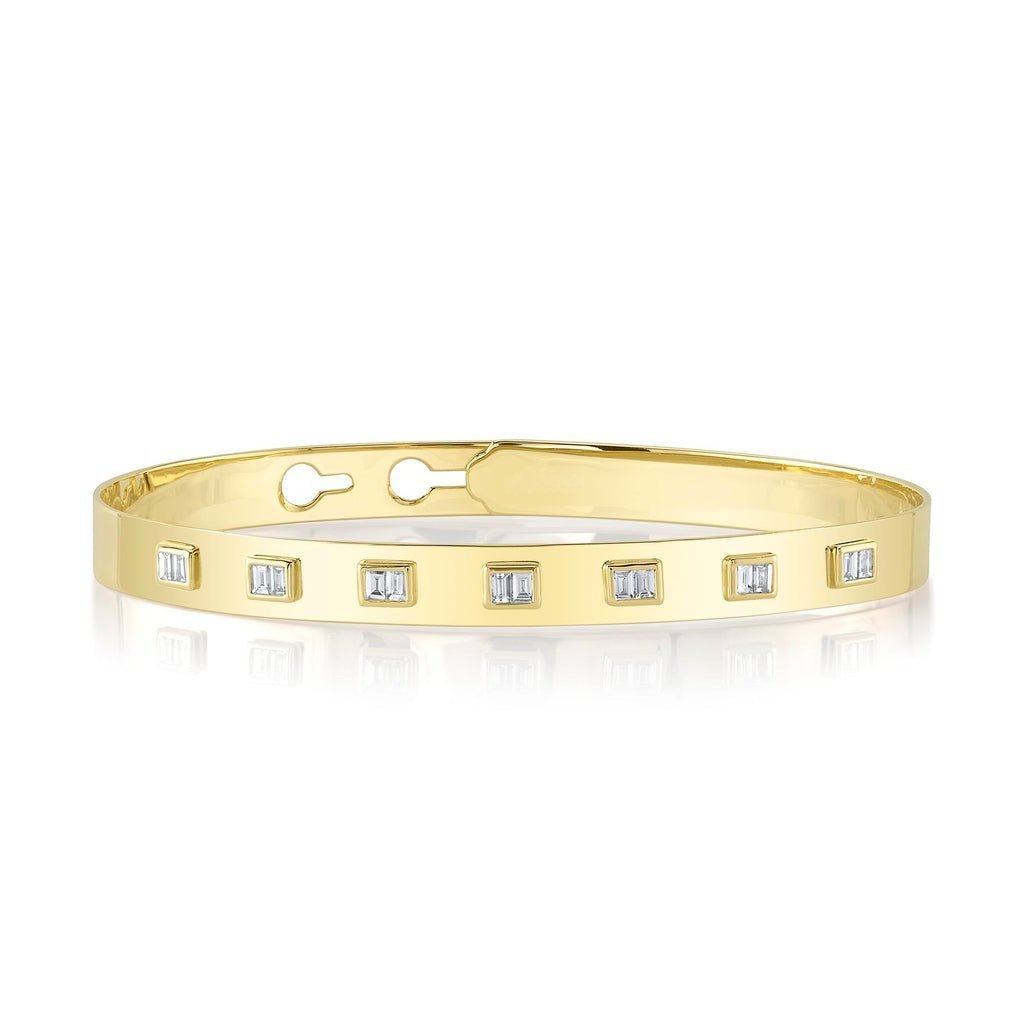 0.46Ct Diamond Baguette Latch Lock Bangle 0.46Ct Diamond Baguette Latch Lock Bangle