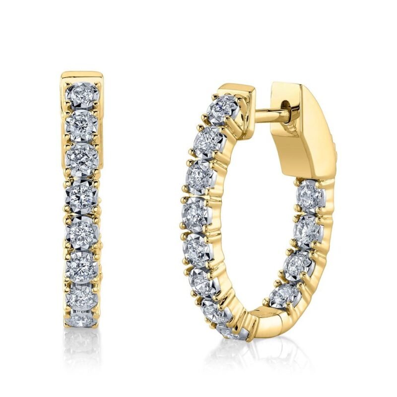 0.47Ct Diamond Oval Hoop Earring