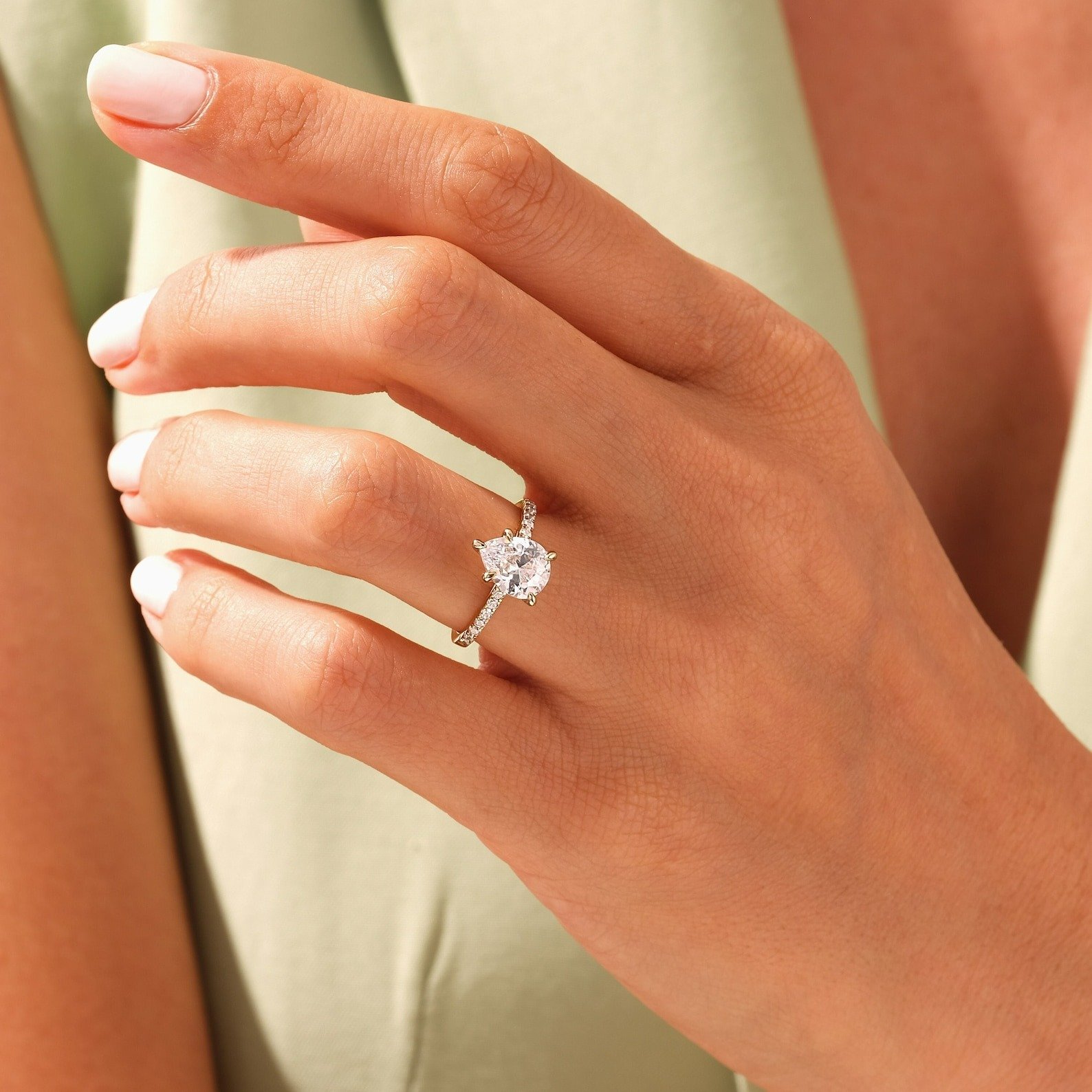 14 K Solid Gold 1ct Pear Cut lab Grown Diamond Engagement Ring 14 K Solid Gold 1ct Pear Cut lab Grown Diamond Engagement Ring